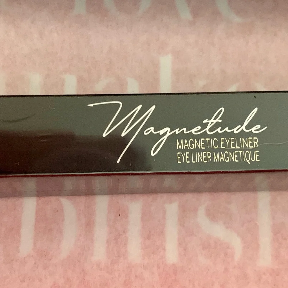 🎁NEW Tori Belle Magnetude Magnetic Lashes & Eyeliner. - Picture 9 of 16